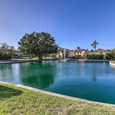 Sunlit St Petersburg Condo With Community Pool